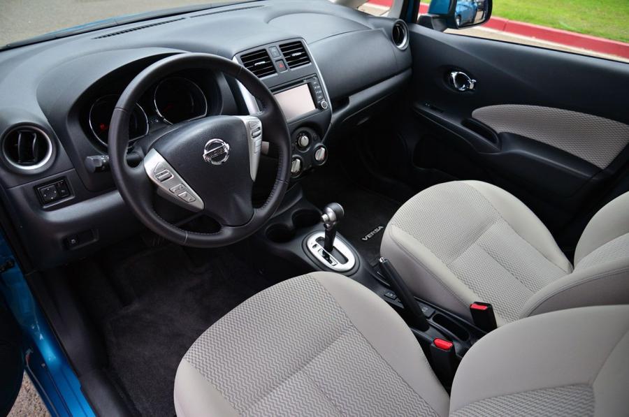 Nissan Versa Note 2014 года  (фото 27 из 137)
